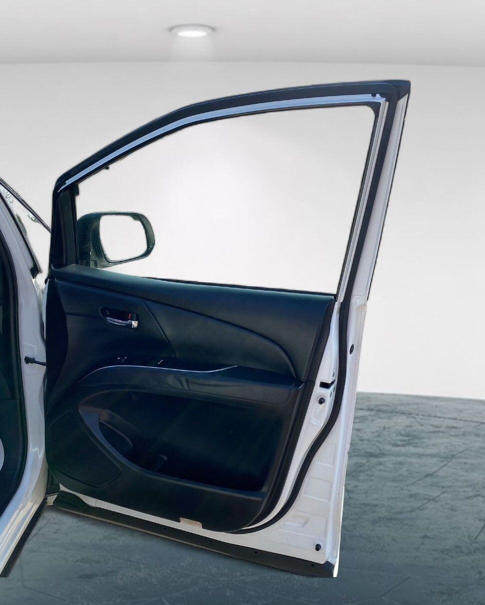 Used Toyota Estima 2023 for sale - 76186870: Photo 45