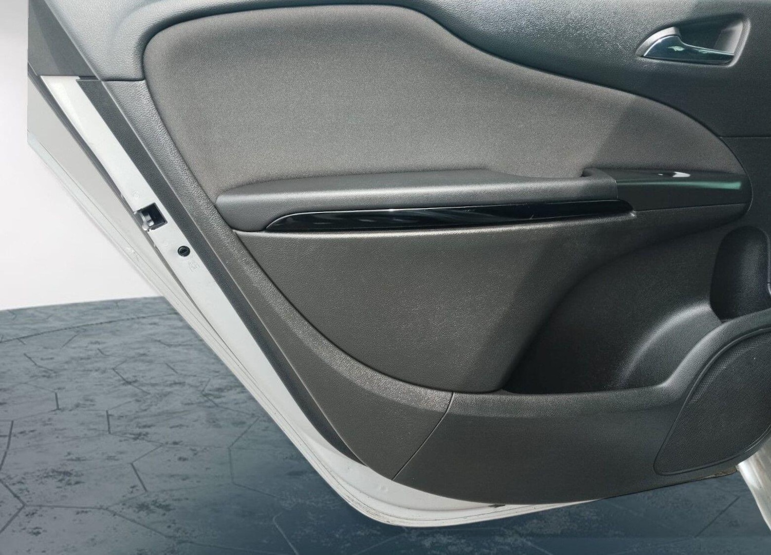 Used Vauxhall Zafira Tourer 2014 for sale - 76186925: Photo 39