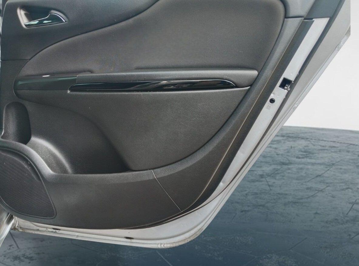 Used Vauxhall Zafira Tourer 2014 for sale - 76186925: Photo 40