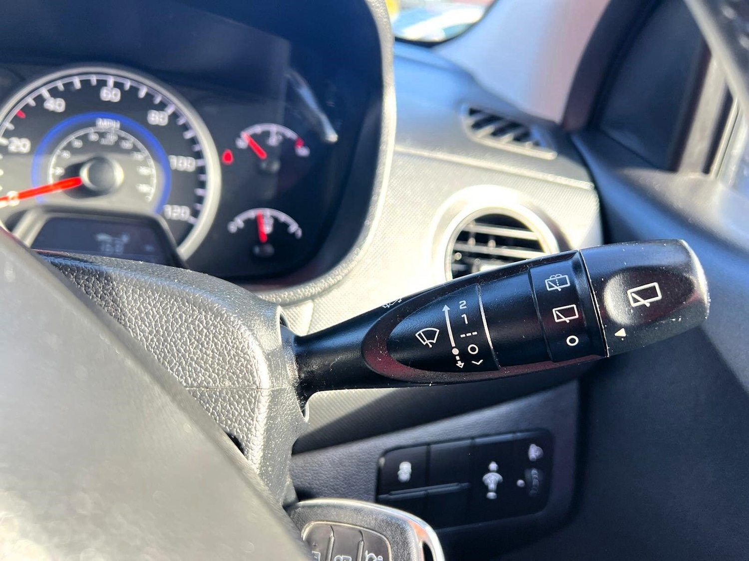 Used Hyundai i10 2020 for sale - 76382797: Photo 29