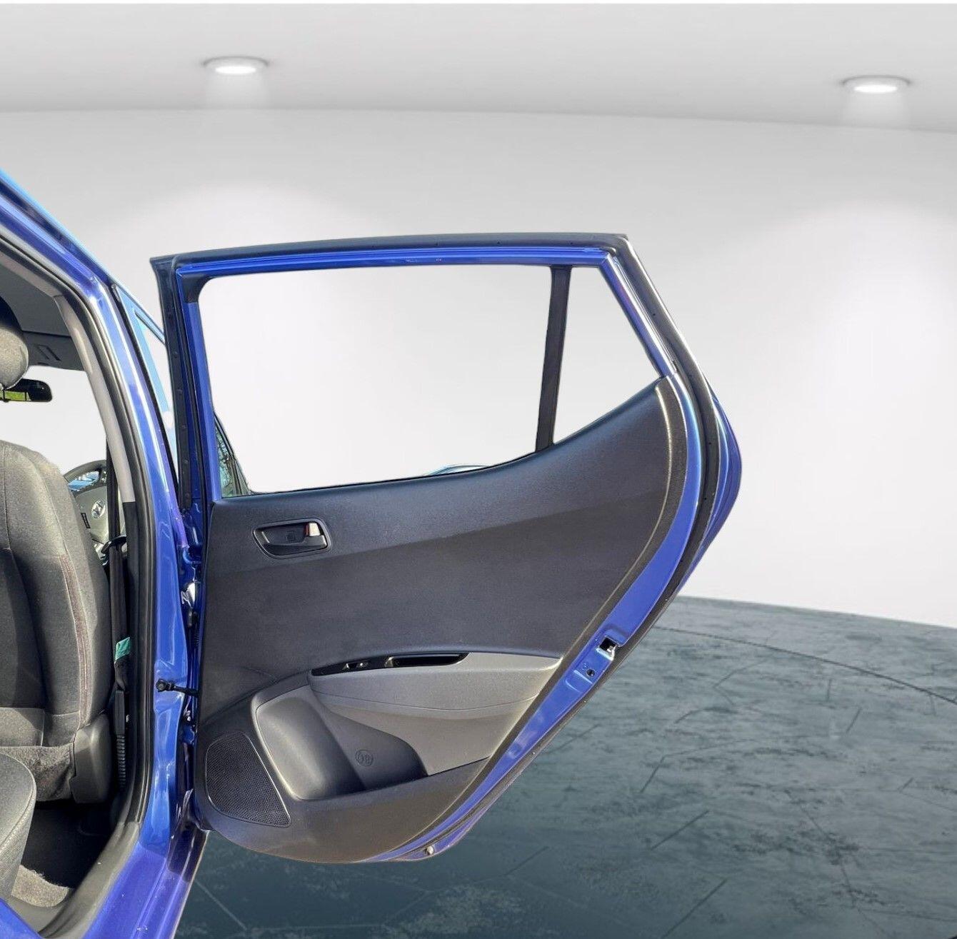 Used Hyundai i10 2020 for sale - 76382797: Photo 43