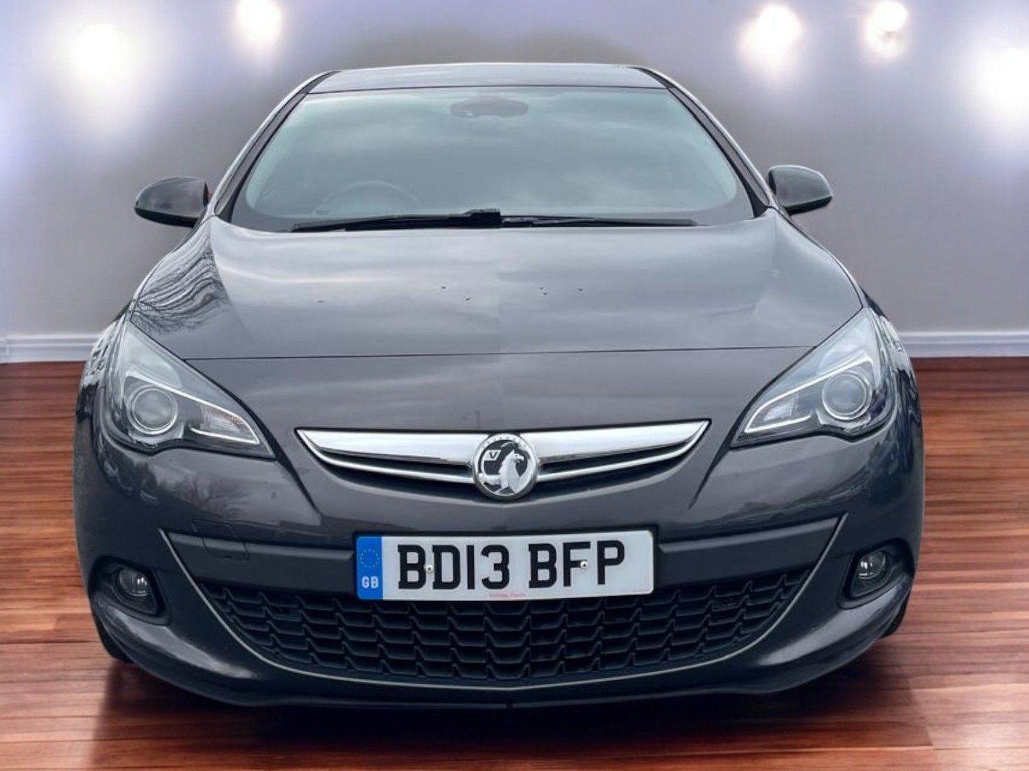 Used Vauxhall Astra 2013 for sale - 76186869: Photo 2