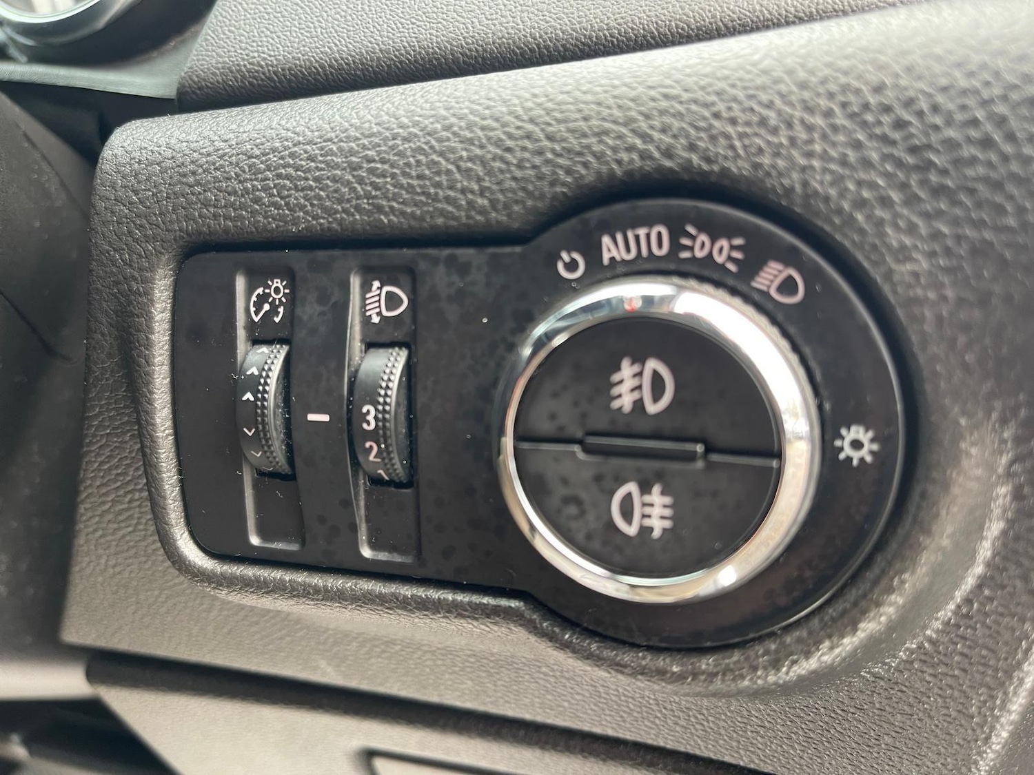 Used Vauxhall Astra 2013 for sale - 76186869: Photo 25