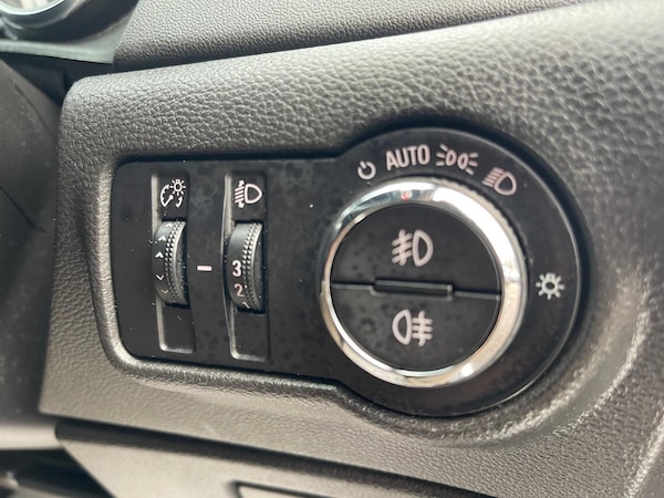 Used Vauxhall Astra 2013 for sale - 76186869: Photo 25