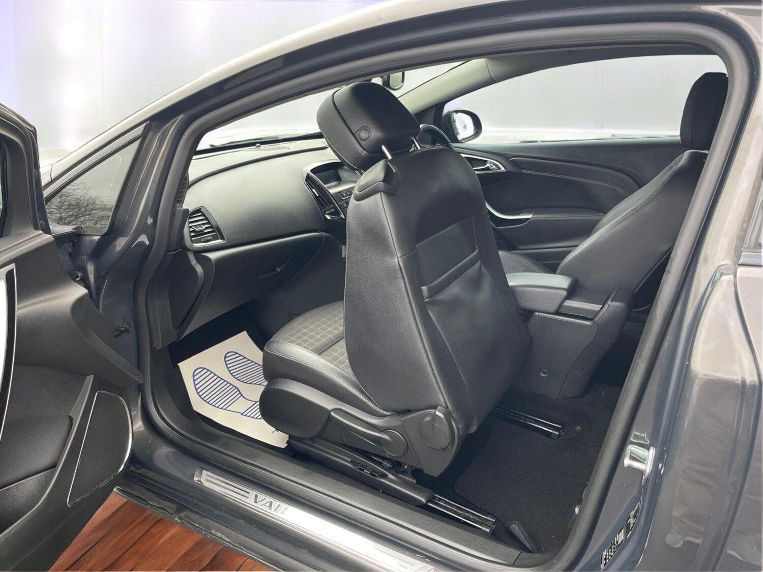 Used Vauxhall Astra 2013 for sale - 76186869: Photo 38