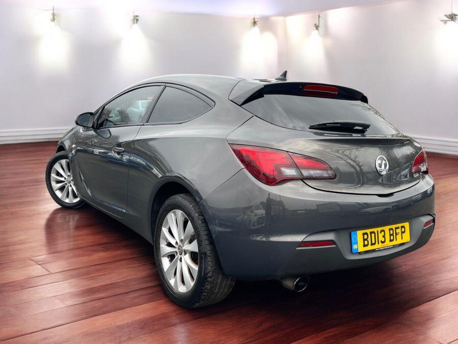 Used Vauxhall Astra 2013 for sale - 76186869: Photo 5