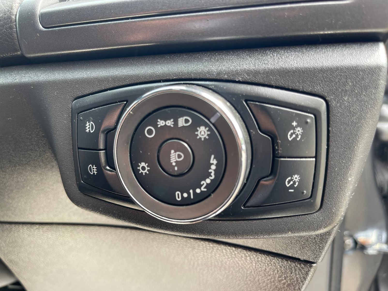 Used Ford Mondeo 2015 for sale - 76609396: Photo 23