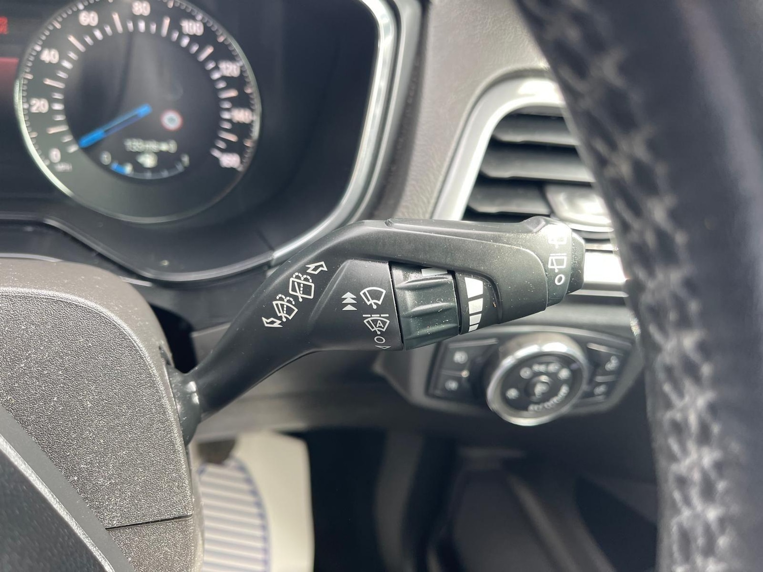 Used Ford Mondeo 2015 for sale - 76609396: Photo 29