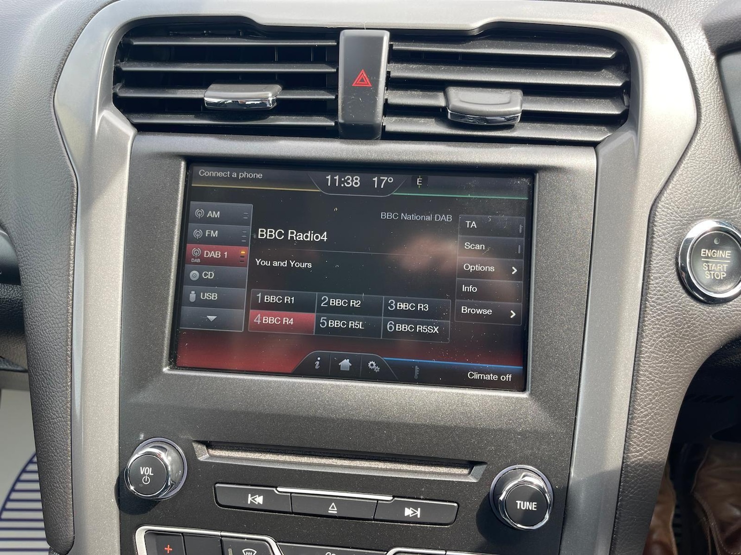 Used Ford Mondeo 2015 for sale - 76609396: Photo 37