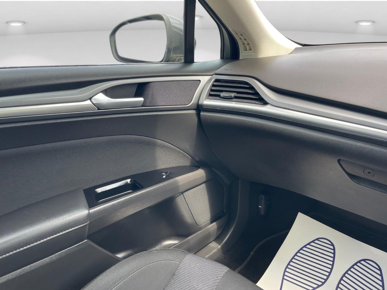 Used Ford Mondeo 2015 for sale - 76609396: Photo 38