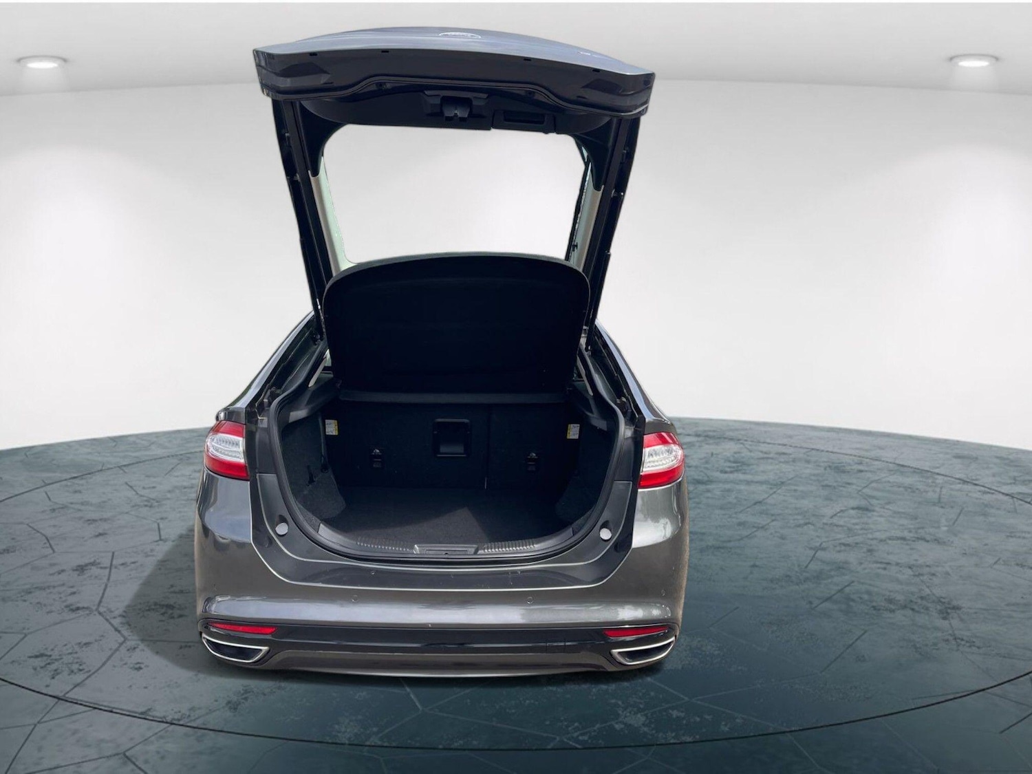 Used Ford Mondeo 2015 for sale - 76609396: Photo 46