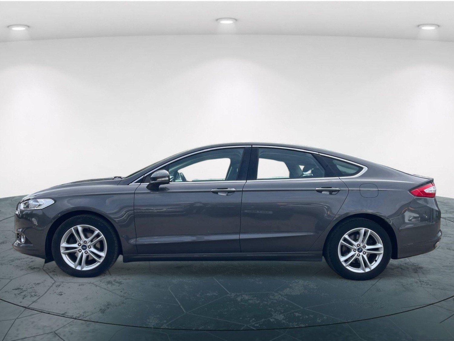 Used Ford Mondeo 2015 for sale - 76609396: Photo 8