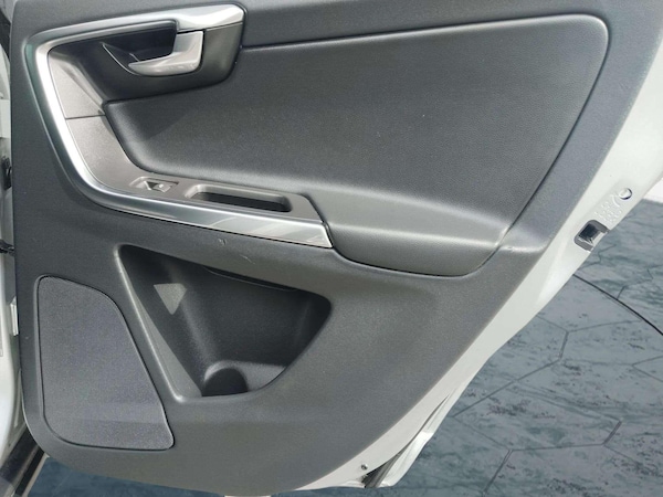 Used Volvo XC60 2013 for sale - 76273736: Photo 37