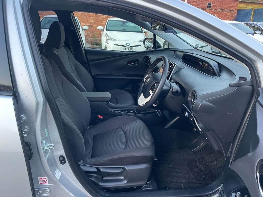 Used Toyota Prius 2023 for sale - 76186908: Photo 6