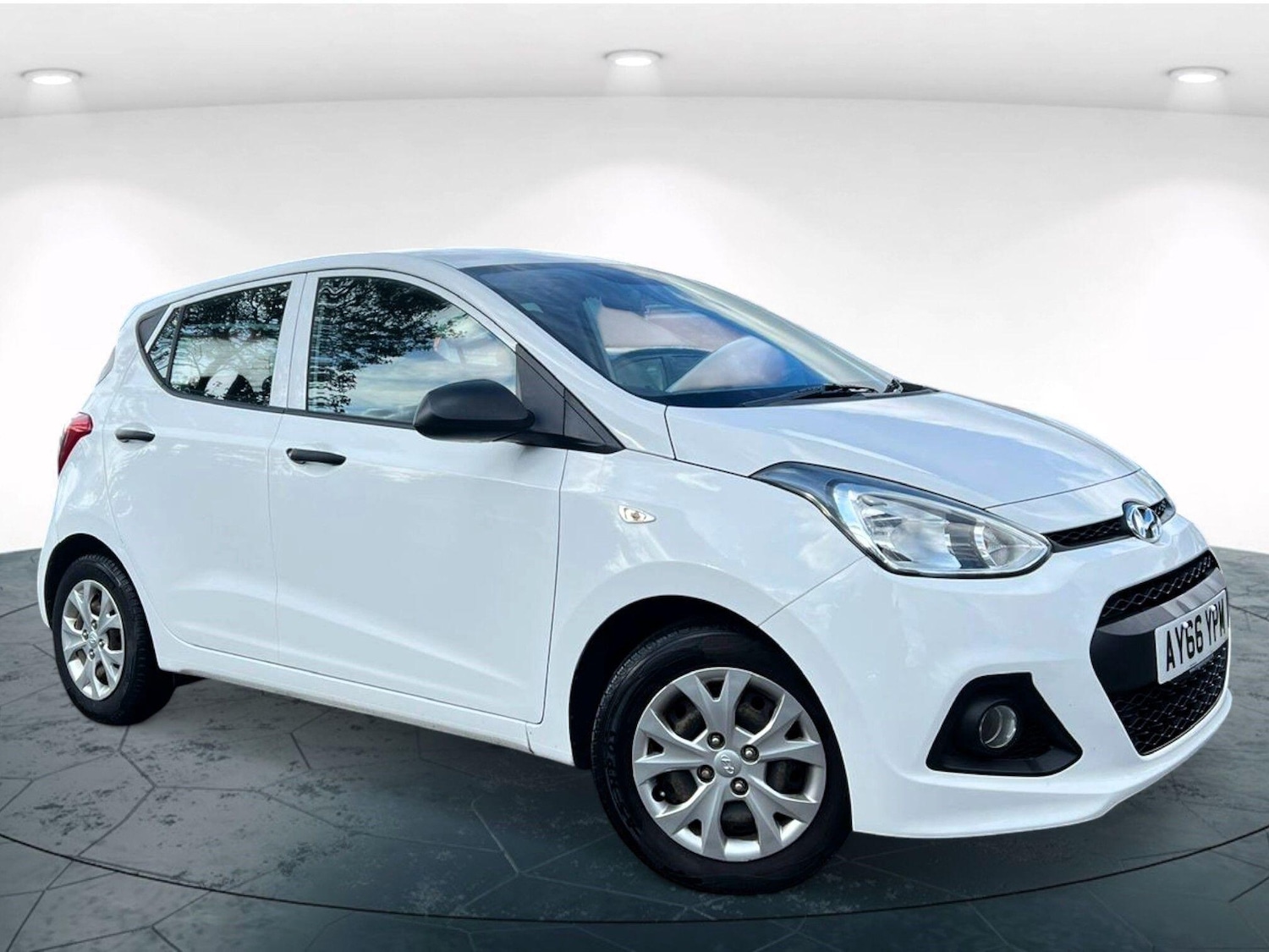 Used Hyundai i10 2016 for sale - 76353057: Photo 11