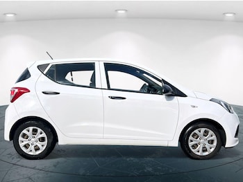 Used Hyundai i10 2016 for sale - 76353057: Photo