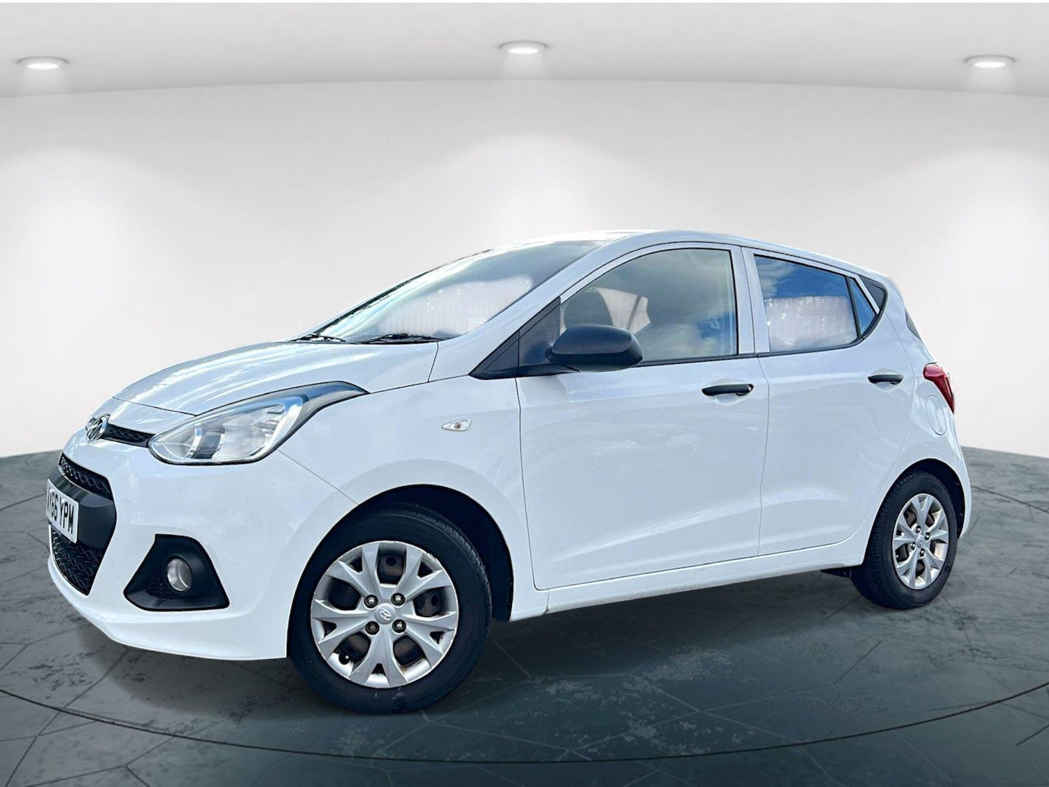 Used Hyundai i10 2016 for sale - 76353057: Photo 9