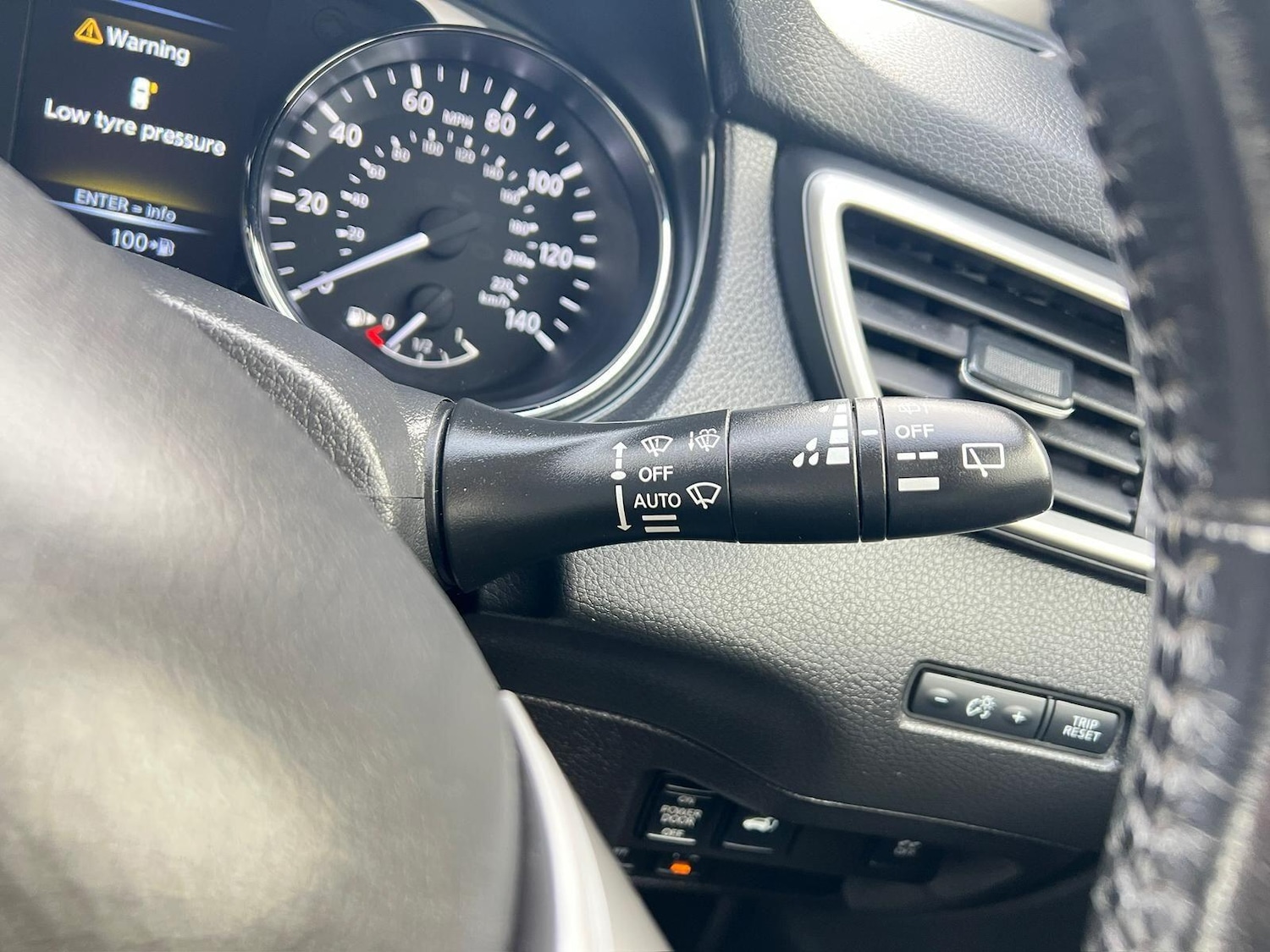 Used Nissan X-Trail 2015 for sale - 76625560: Photo 27