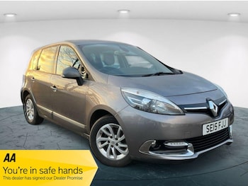 2015 (15) - 1.5 dCi Dynamique Nav Euro 6 (s/s) 5dr