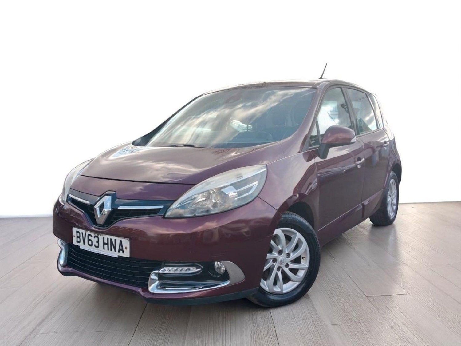 Used Renault Scenic 2013 for sale - 76186856: Photo 3