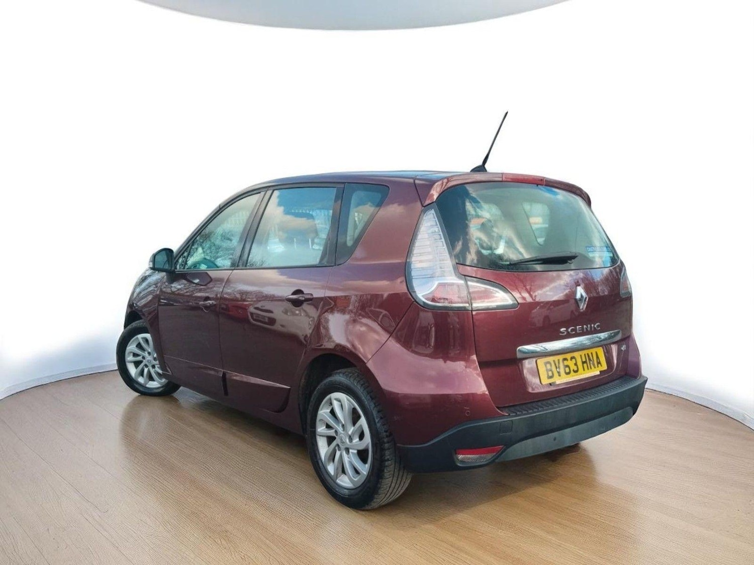 Used Renault Scenic 2013 for sale - 76186856: Photo 5
