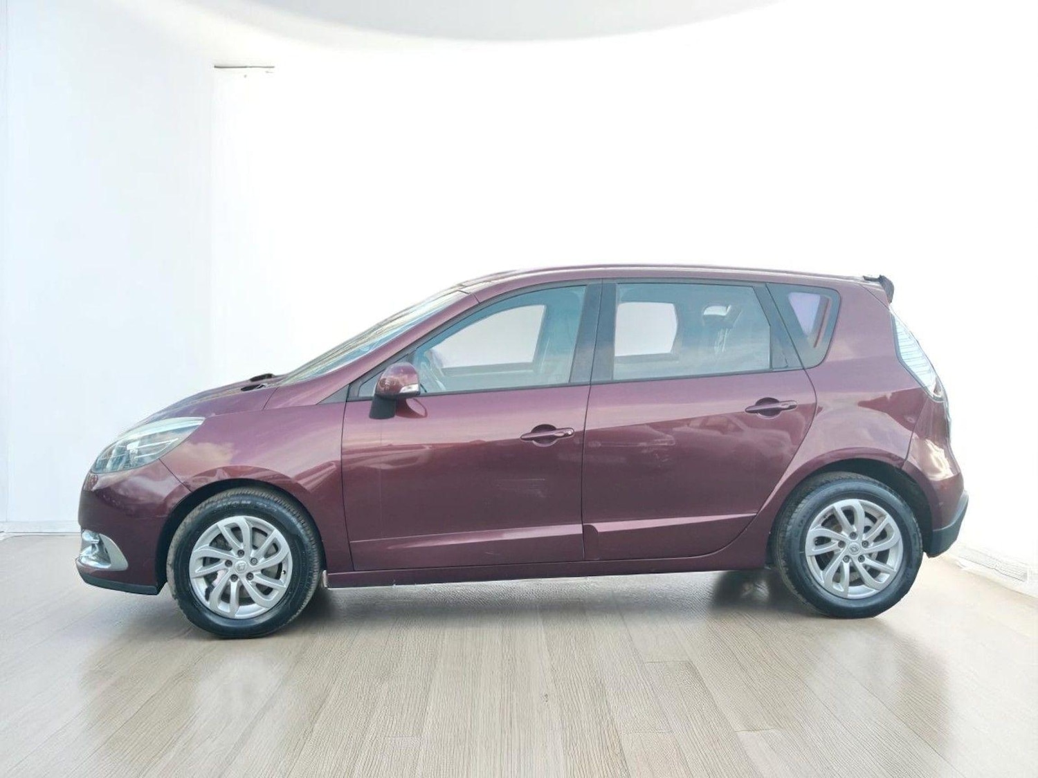 Used Renault Scenic 2013 for sale - 76186856: Photo 7