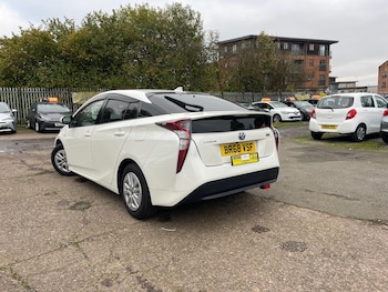 Used Toyota Prius 2018 for sale - 76545948: Photo