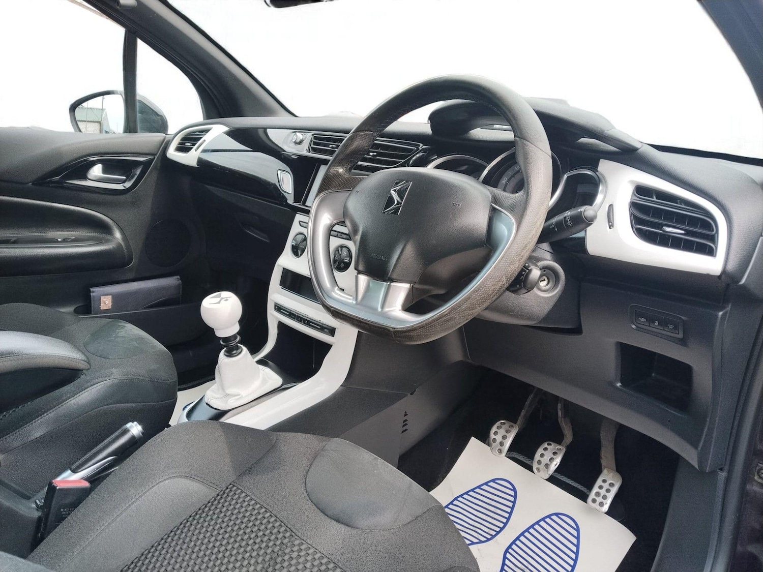 Used DS Automobiles DS 3 2015 for sale - 76186998: Photo 12