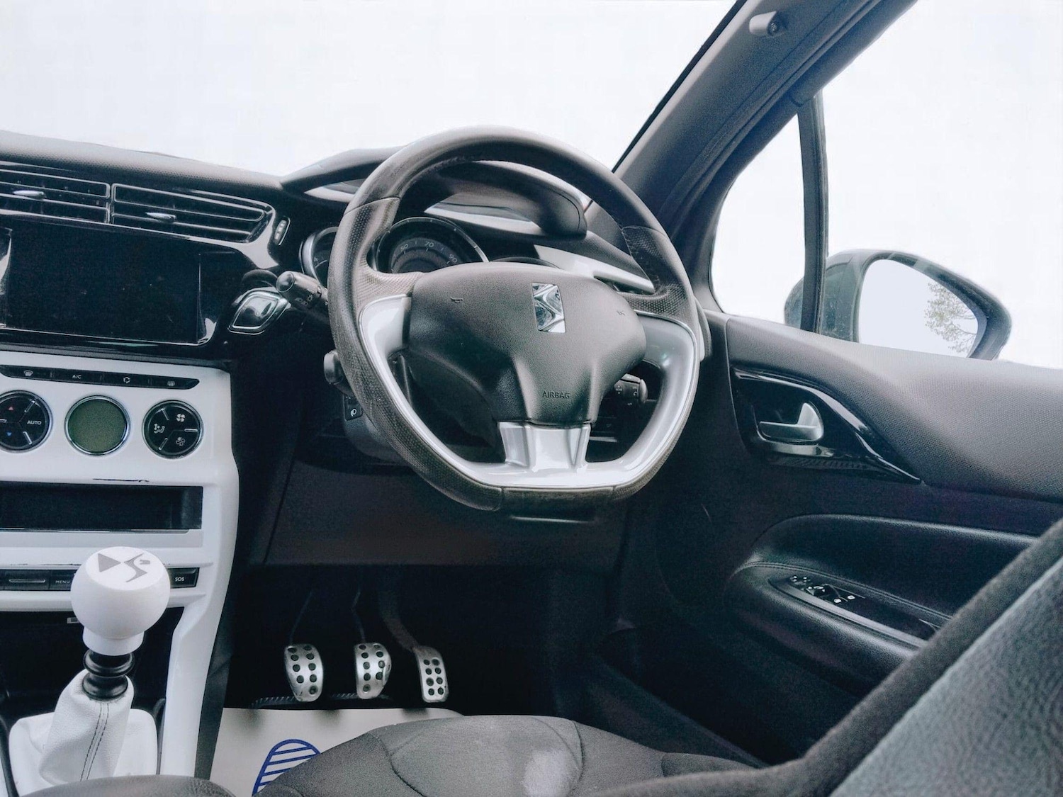 Used DS Automobiles DS 3 2015 for sale - 76186998: Photo 17