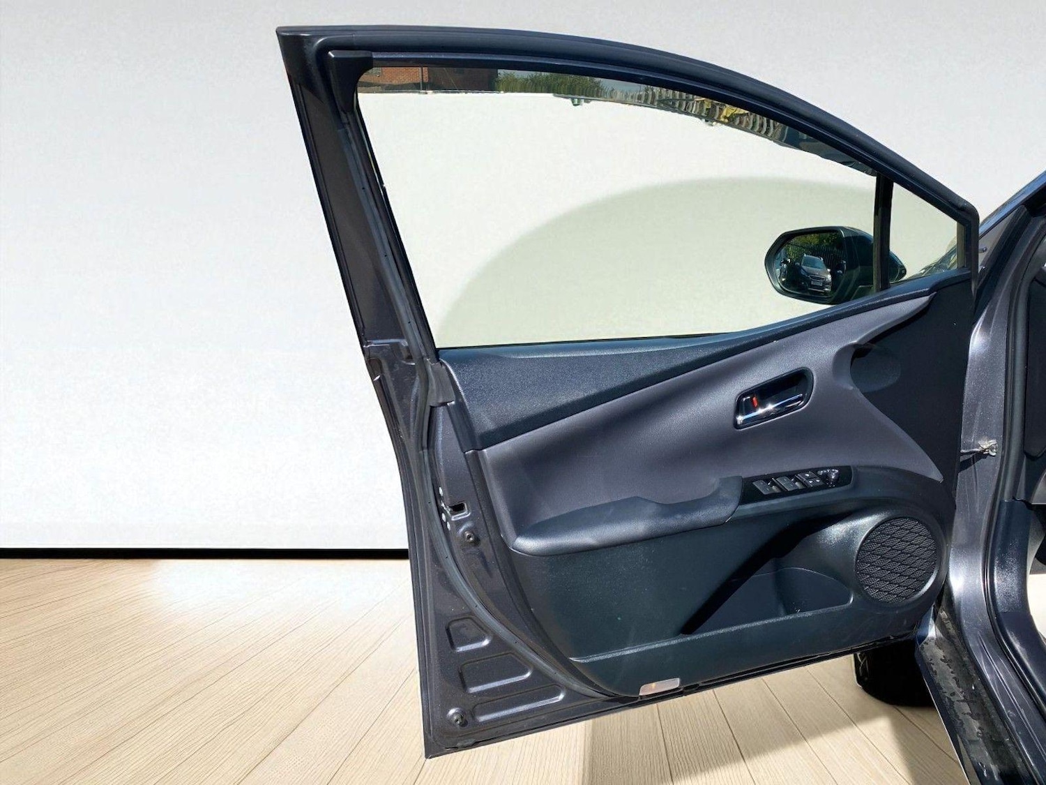 Used Toyota Prius 2025 for sale - 76186864: Photo 37