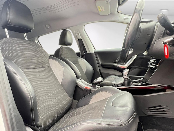 Used Peugeot 2008 2016 for sale - 76287964: Photo 14