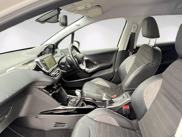 Used Peugeot 2008 2016 for sale - 76287964: Photo 17