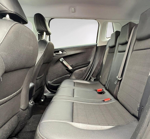 Used Peugeot 2008 2016 for sale - 76287964: Photo 18