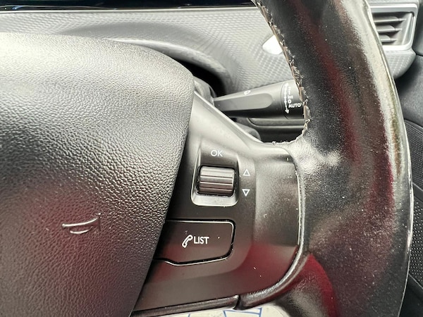 Used Peugeot 2008 2016 for sale - 76287964: Photo 26