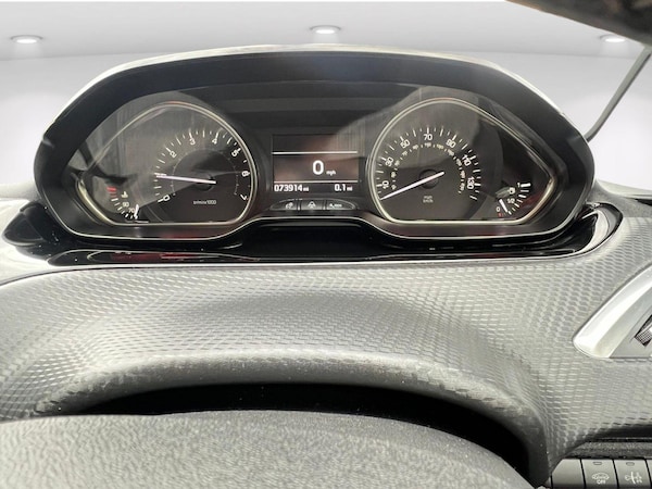 Used Peugeot 2008 2016 for sale - 76287964: Photo 31