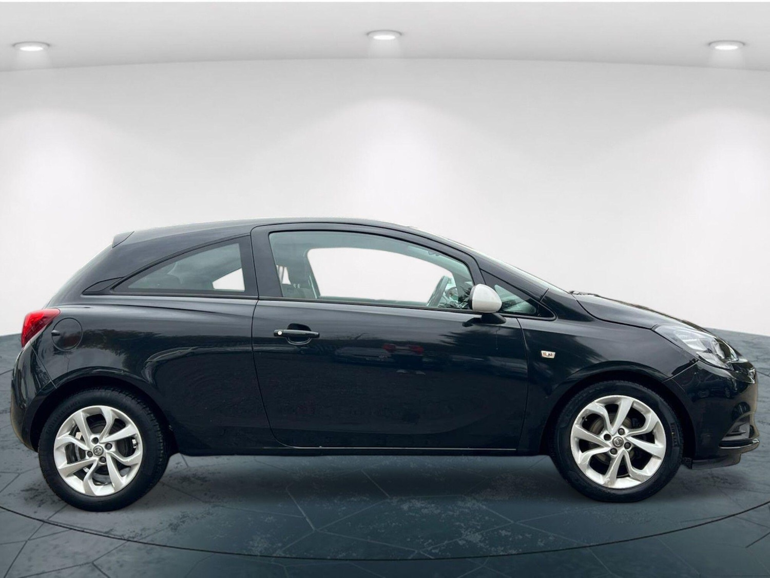 Used Vauxhall Corsa 2016 for sale - 76299858: Photo 3