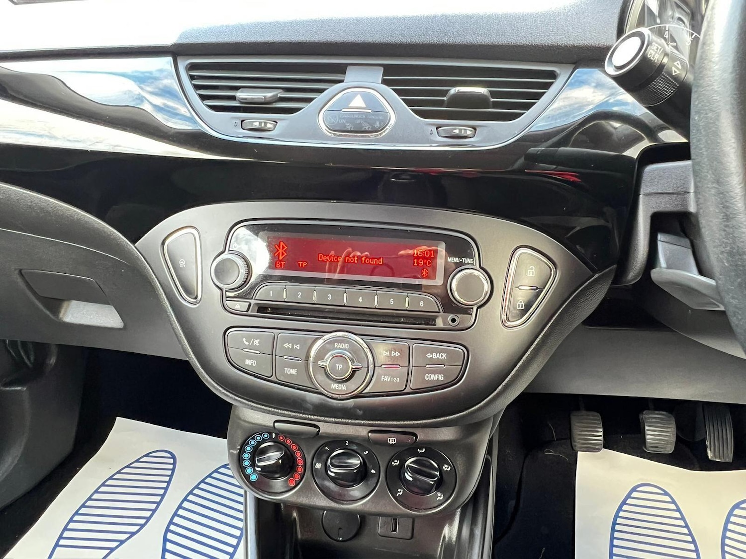 Used Vauxhall Corsa 2016 for sale - 76299858: Photo 35