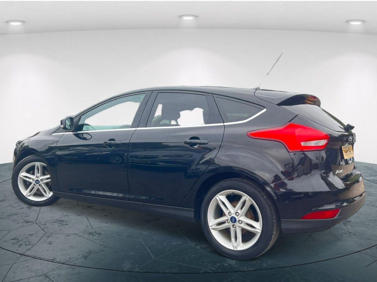 Used Ford Focus 2015 for sale - 76198111: Photo 7