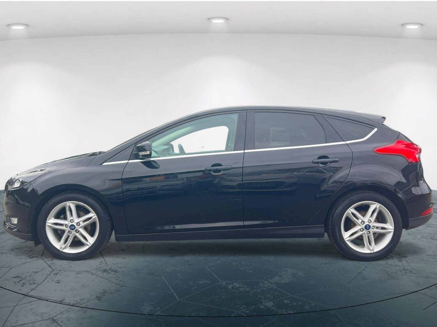 Used Ford Focus 2015 for sale - 76198111: Photo 8