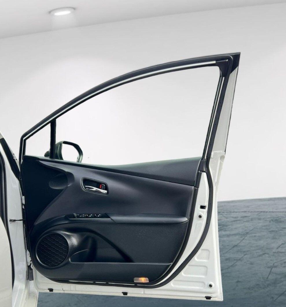 Used Toyota Prius for sale - 76416513: Photo 40