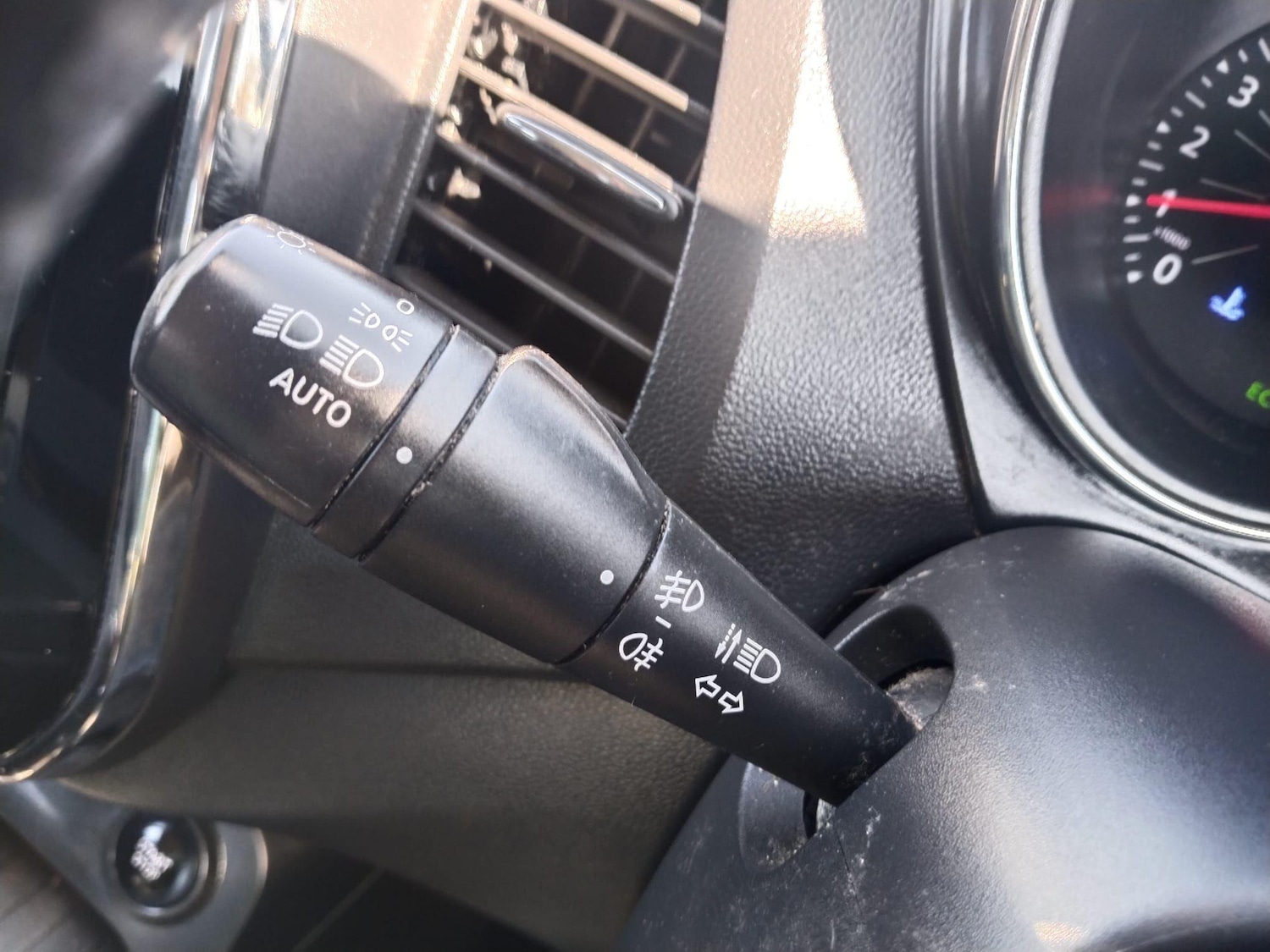 Used Renault Captur 2017 for sale - 76186990: Photo 28