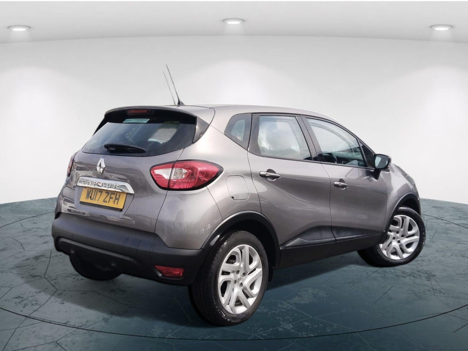 Used Renault Captur 2017 for sale - 76186990: Photo 4
