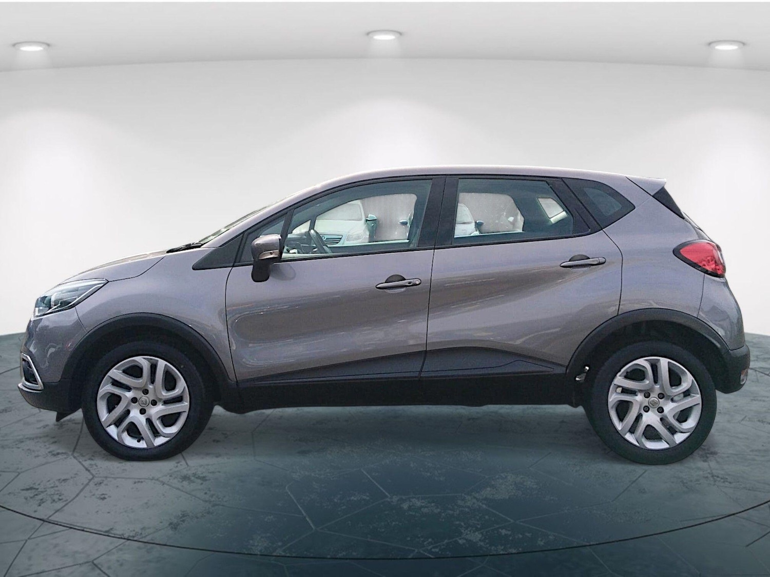 Used Renault Captur 2017 for sale - 76186990: Photo 8