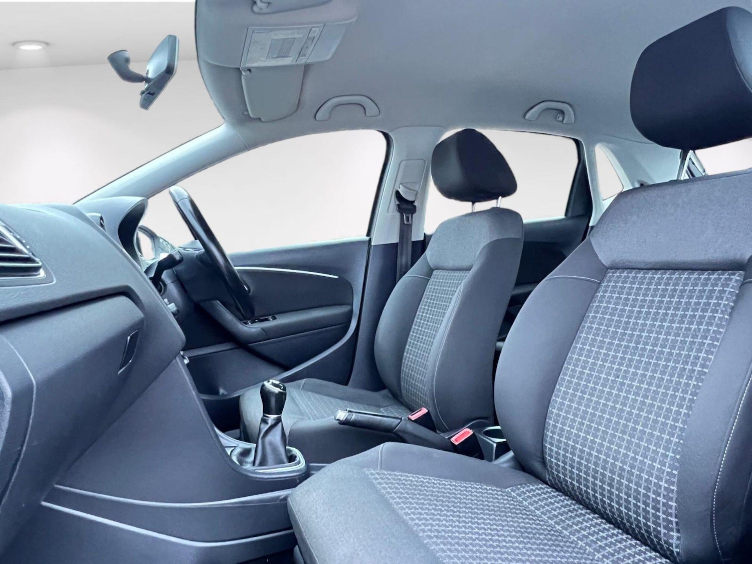 Used Volkswagen Polo 2015 for sale - 76706720: Photo 19