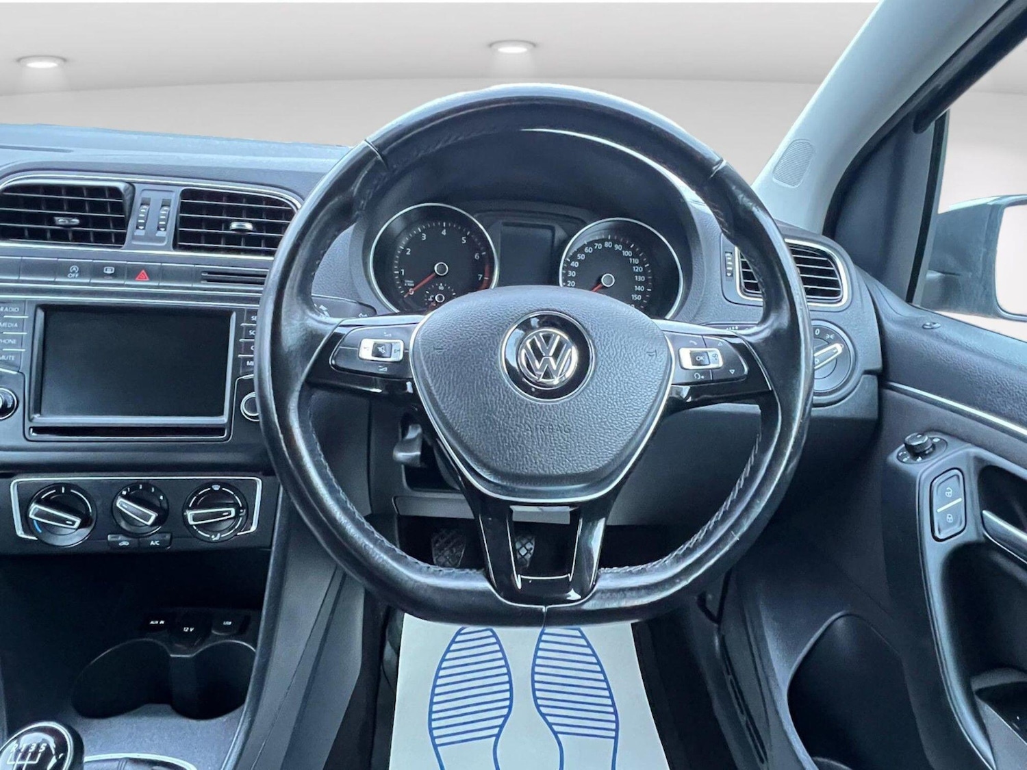 Used Volkswagen Polo 2015 for sale - 76706720: Photo 24
