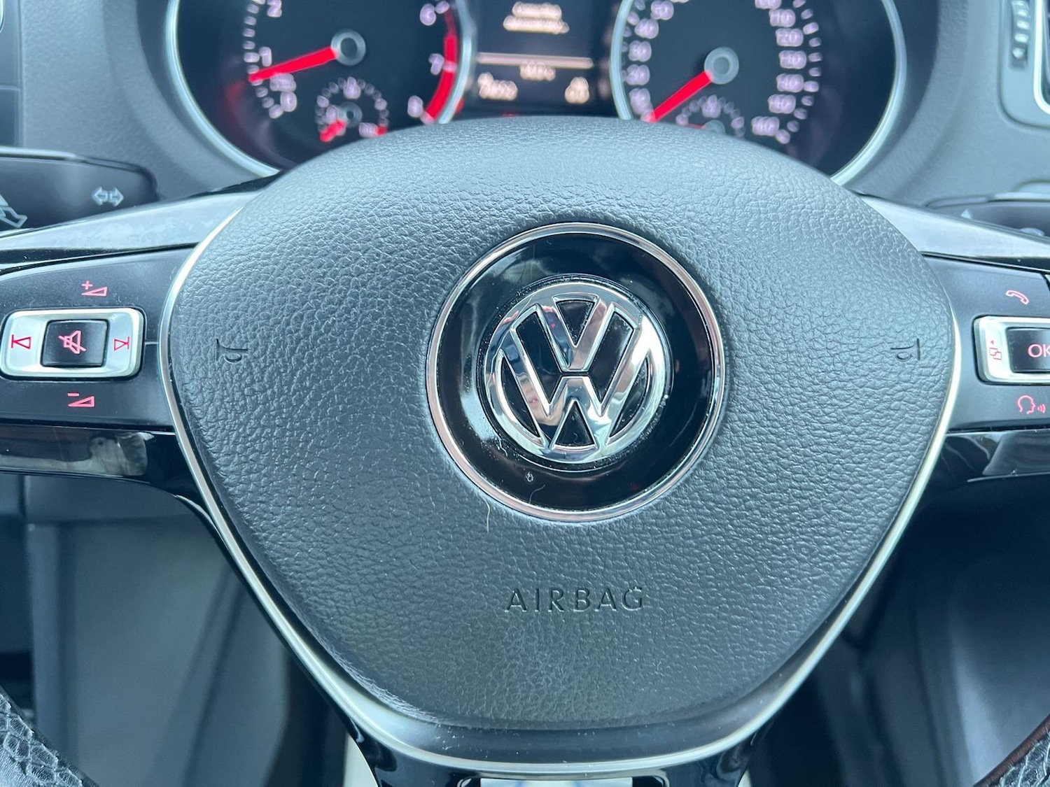 Used Volkswagen Polo 2015 for sale - 76706720: Photo 26