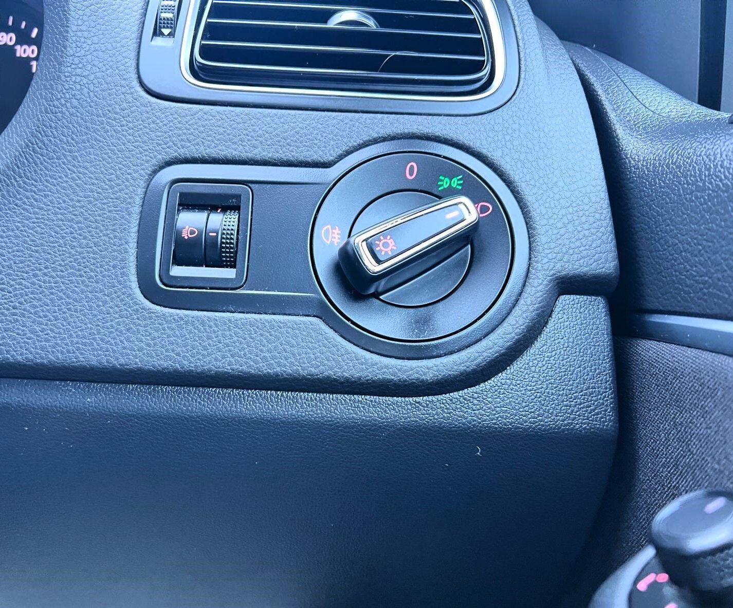 Used Volkswagen Polo 2015 for sale - 76706720: Photo 32