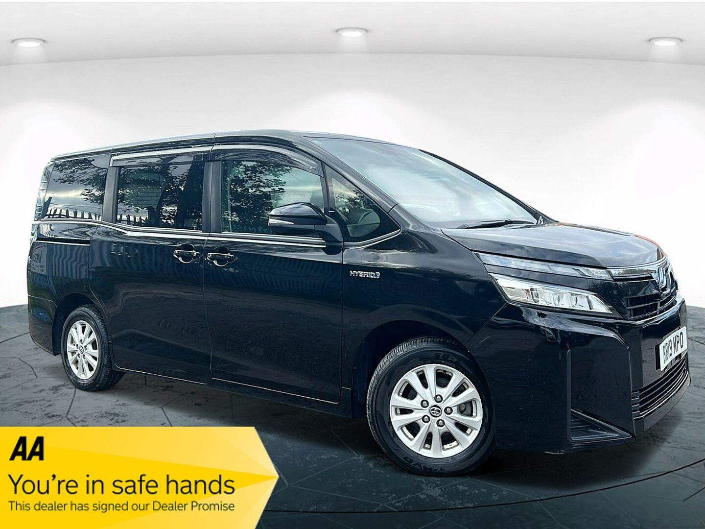 Used Toyota Voxy for sale - 76211696: Photo 1