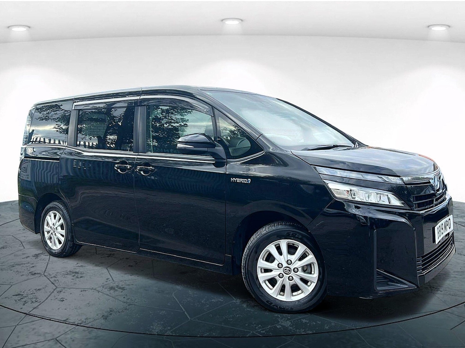 Used Toyota Voxy for sale - 76211696: Photo 11