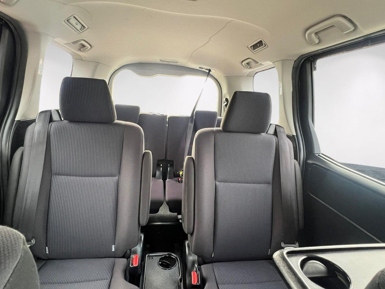 Used Toyota Voxy for sale - 76211696: Photo 21